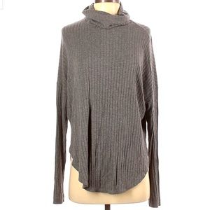BELLA LUXX - “softest” oversized turtleneck sweater (XS)